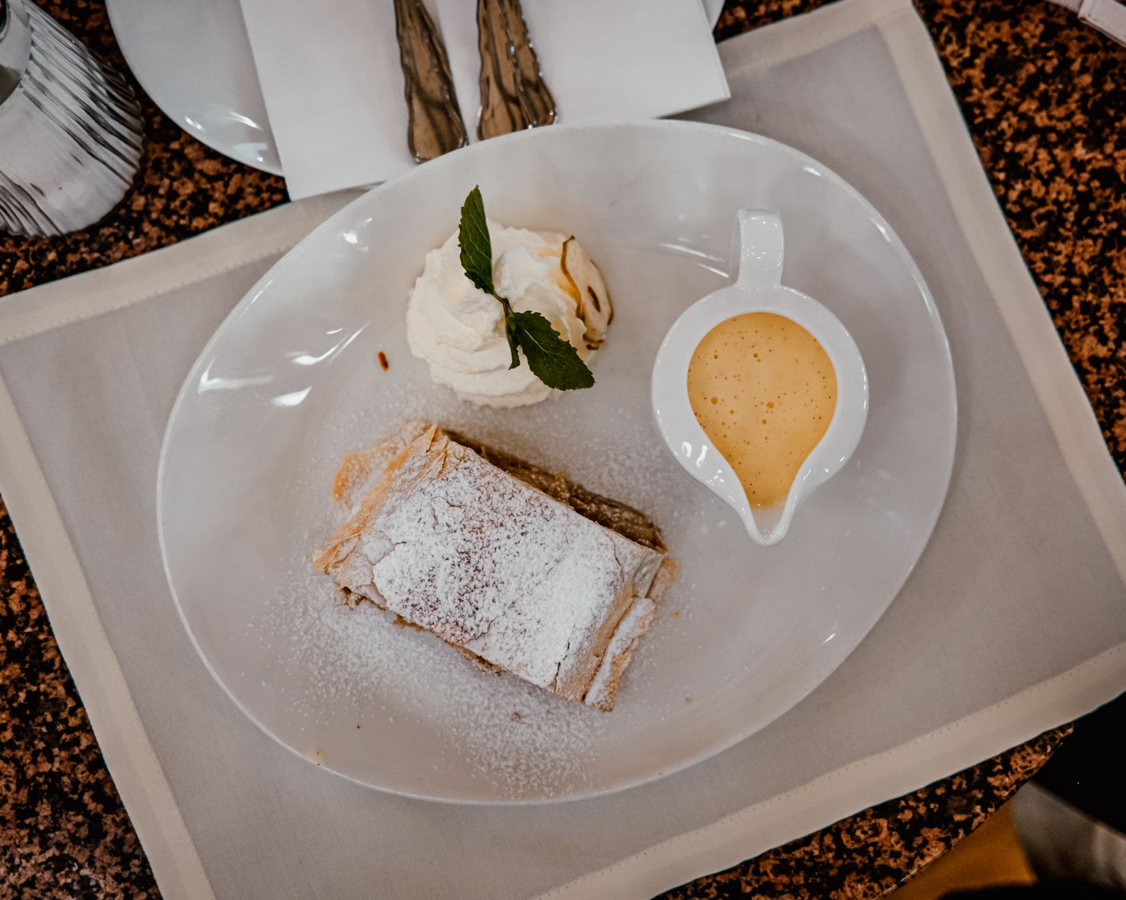 Apfelstrudel