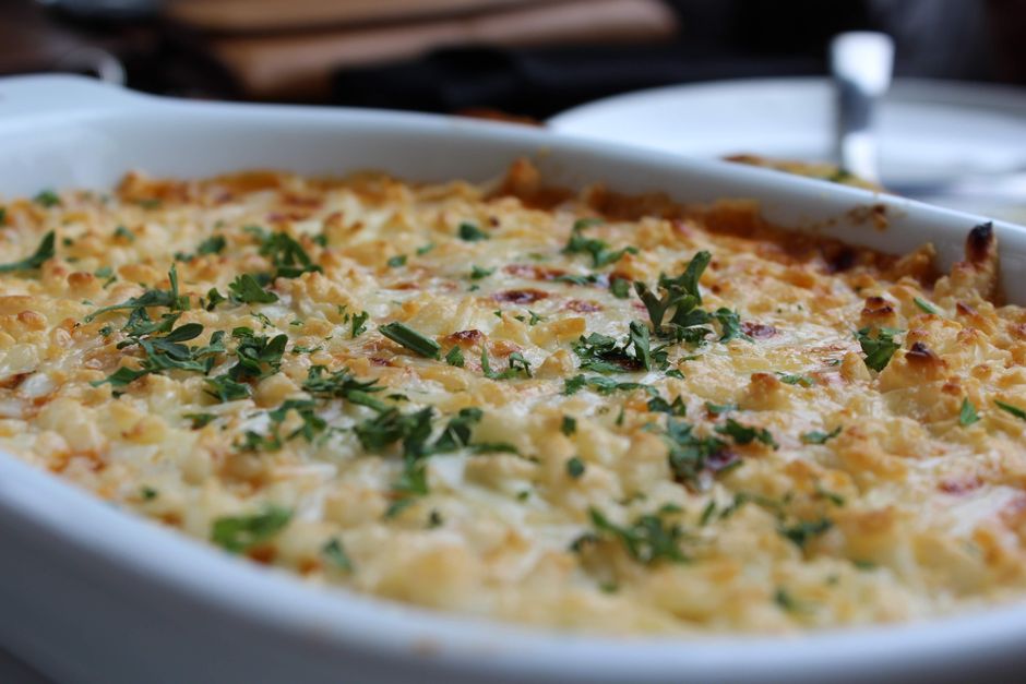 Broccoligratin met kaassaus