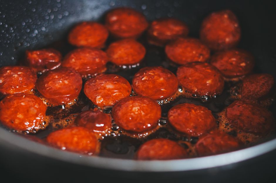 Chorizo al vino