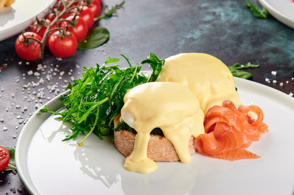 Eggs Royale met gerookte zalm