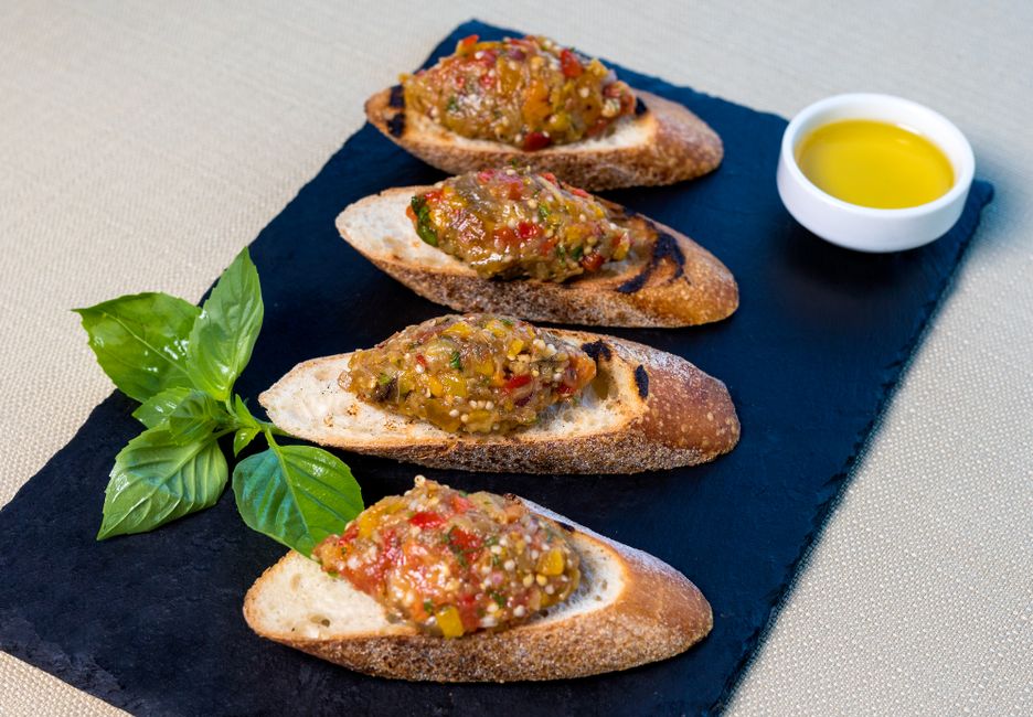 Olijventapenade-toastjes