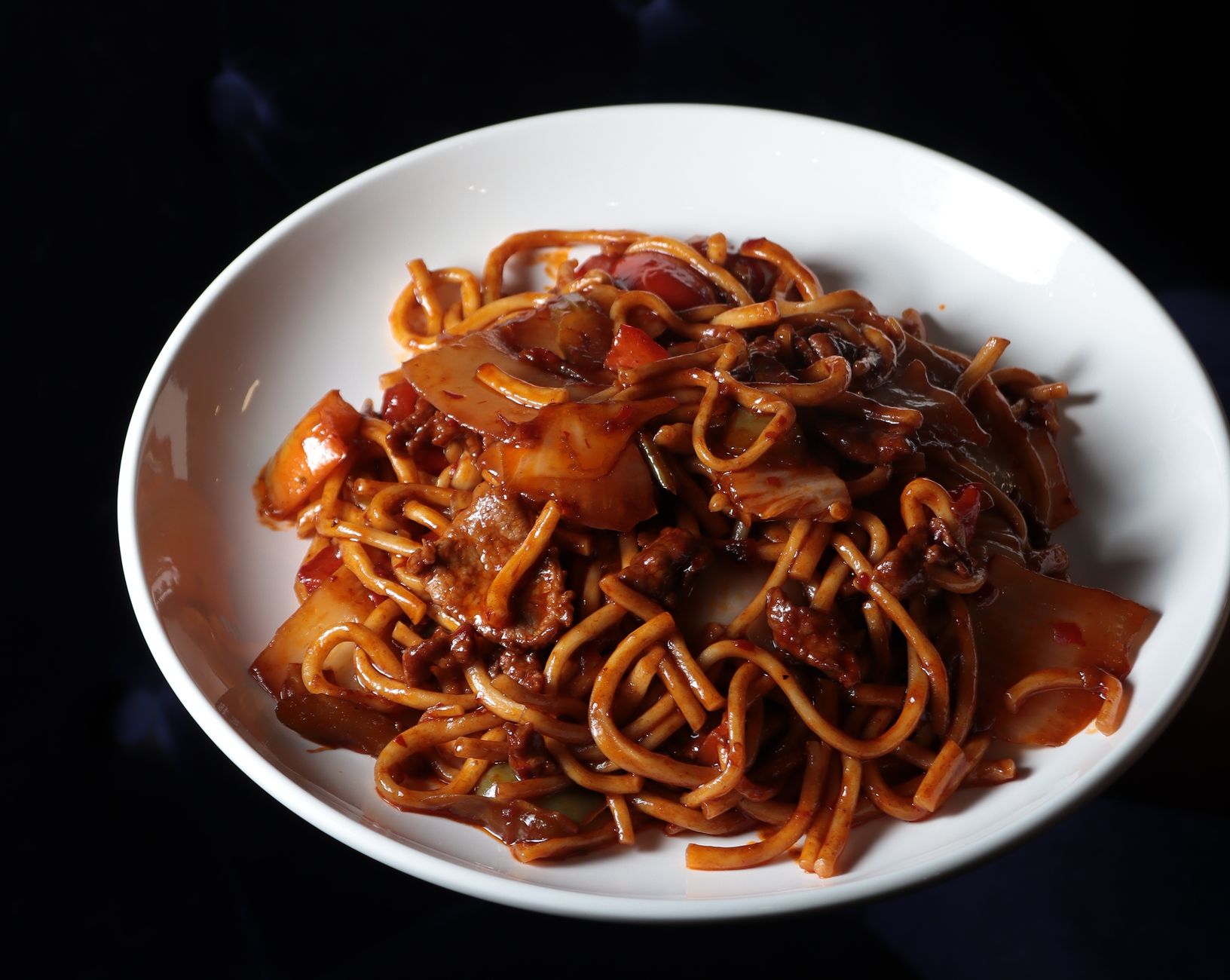 Rundvlees chow fun met brede rijstnoedels